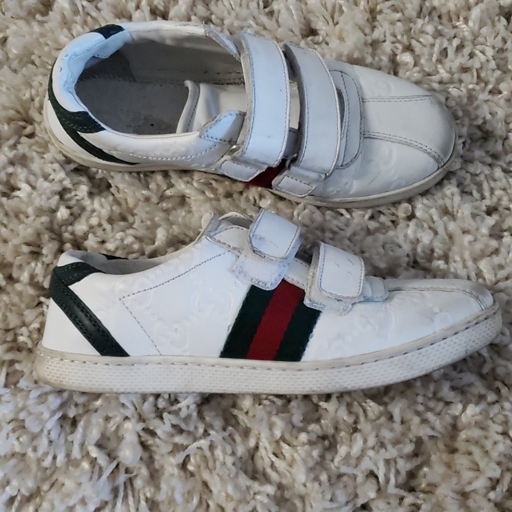 Gucci kids size 29